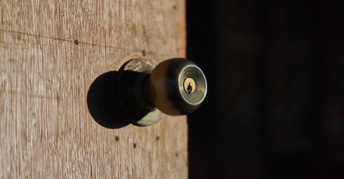 What to Do Before Your Locksmith Arrives — Princeton NJ Locksmiths